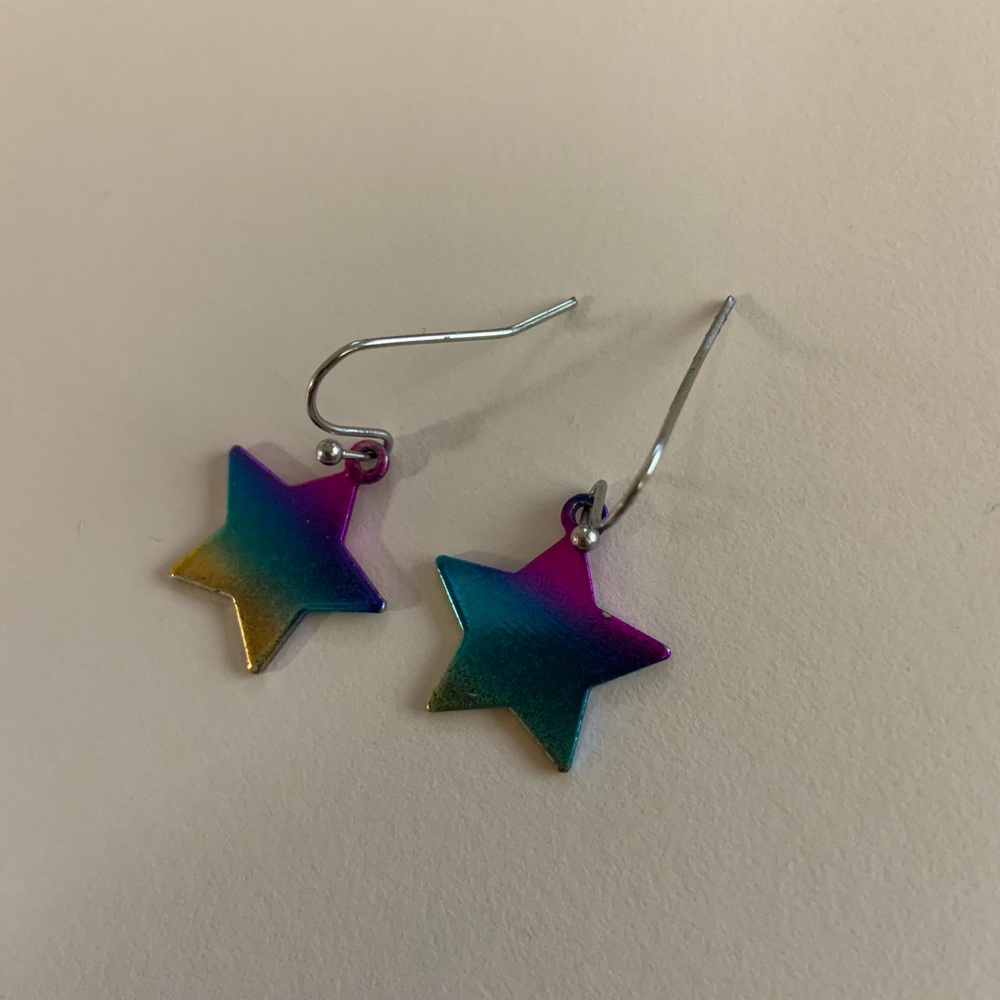 “Hologram” star earrings